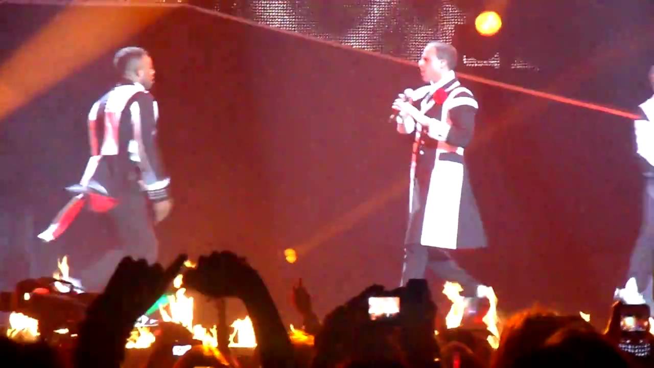 JLS - Umbrella - HD - Outta This World Tour (10th December 2010)
