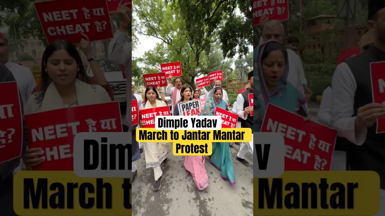 Dimple Yadav & SP MPs Reach #jantarmantar #cjp