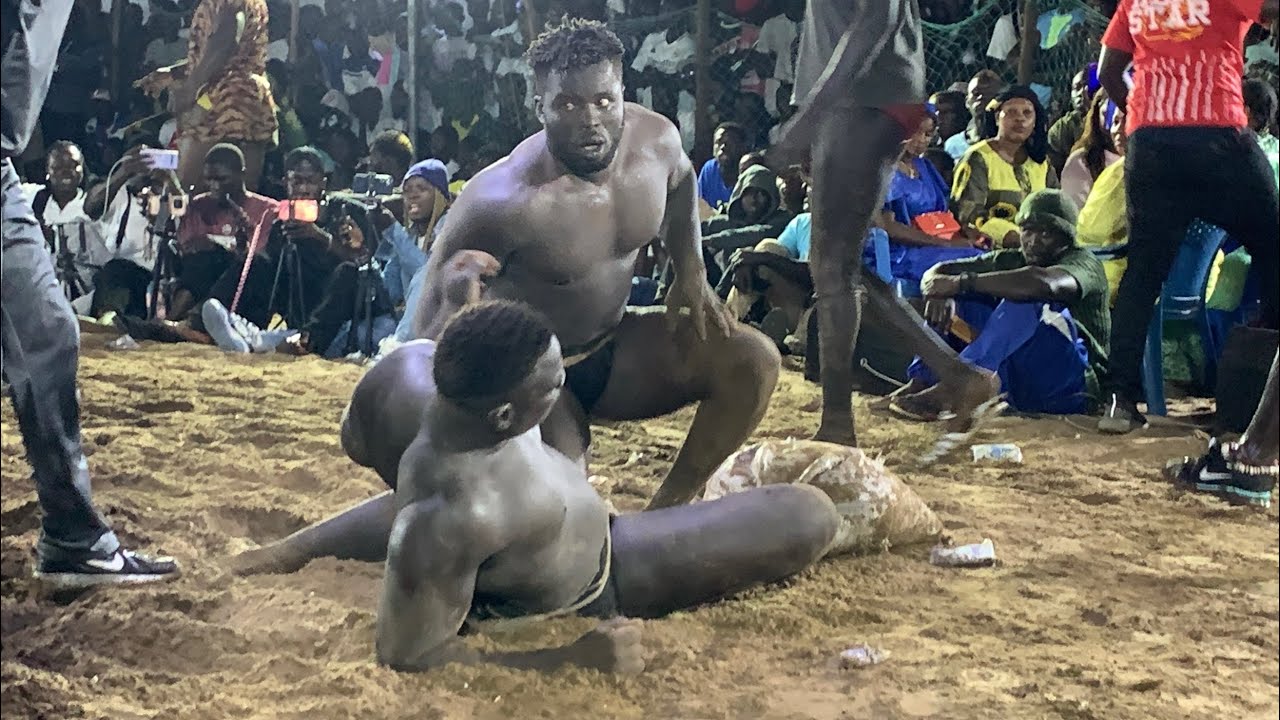Victoire de ALPHA NIODIOR sur NDIAGA DOLLÉ a simal le 02 juin 2025