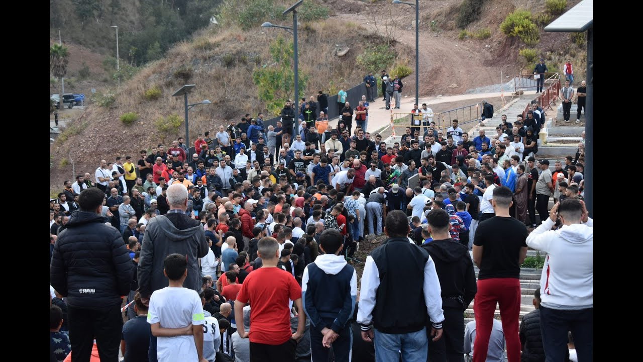Multitudinaria despedida de Ceuta a Dris, el cabo primero de Regulares asesinado en 'El Príncipe'