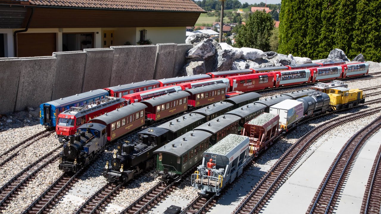 Zugfahrt mit diversen Zügen auf meiner LGB Gartenbahn