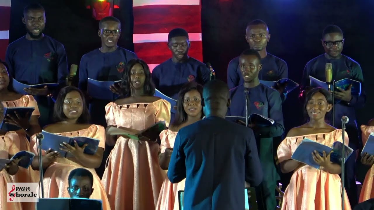 Bɛhyɛ Me den by Sam Asare Bediako performed by Blessed Family Chorale.