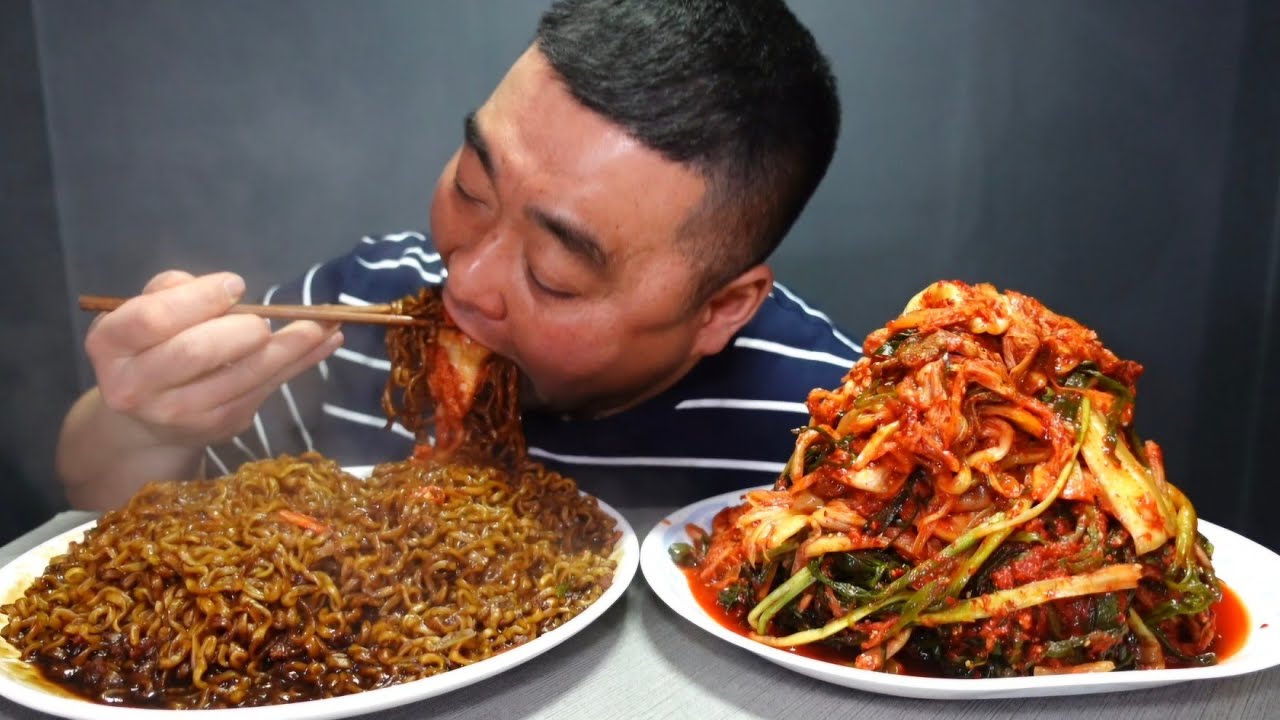 일요일은 역시 짜파게티에 김치.파김치 먹방