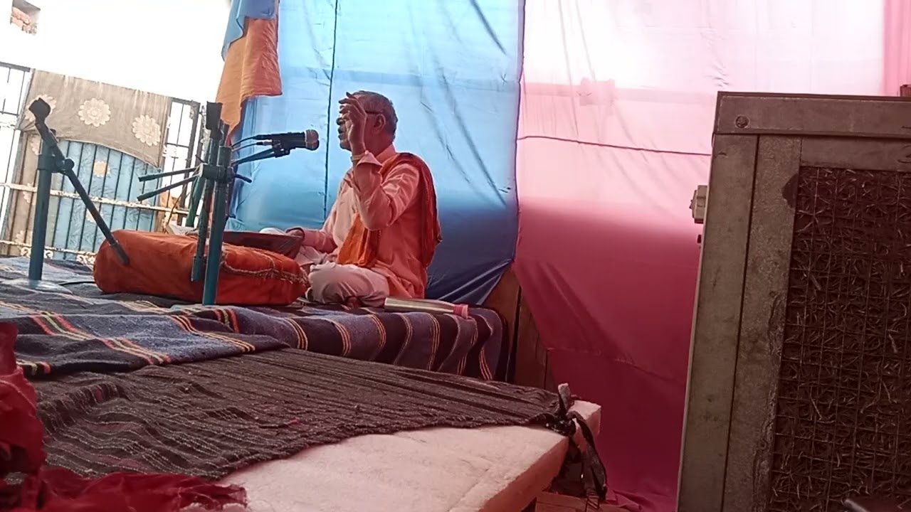 Ganesh chaturthi me gram lachchanpur me ramkatha.     Katha vyash. Shri Antram guruji