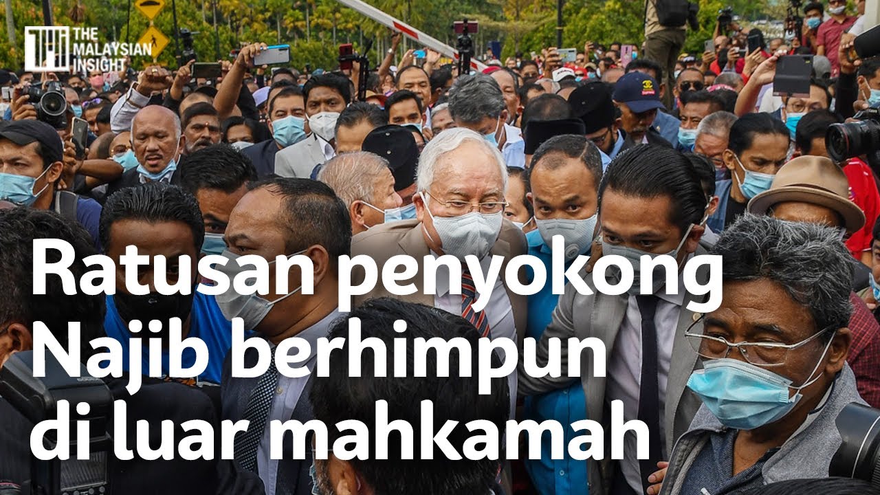 Kes SRC | Ratusan penyokong Najib berhimpun di luar mahkamah