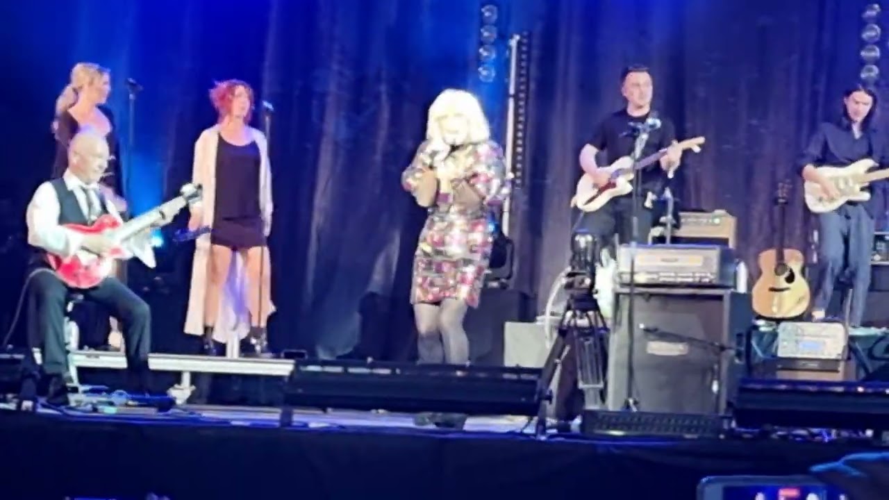 The Trevor Horn Band plus special guests Toyah and Robert Fripp - Are You Going My Way? (Live)