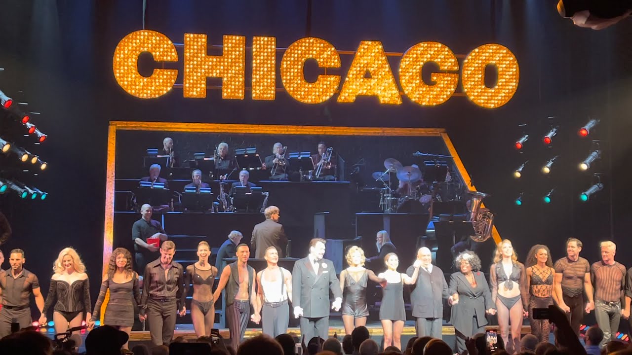 First curtain call as CHICAGO on Broadway returns, Sept. 14, 2021! Ana Villafañe, Bianca Marroquín!