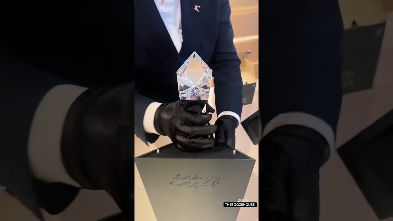 Richard Hennessy unboxing