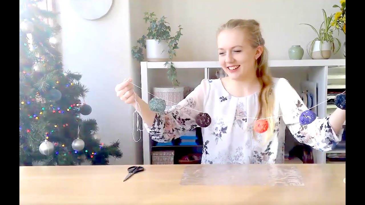 Bauble bunting
