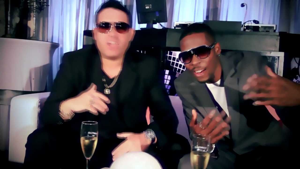 Danny Razza feat. Manu Blanco - Desfile de Divas