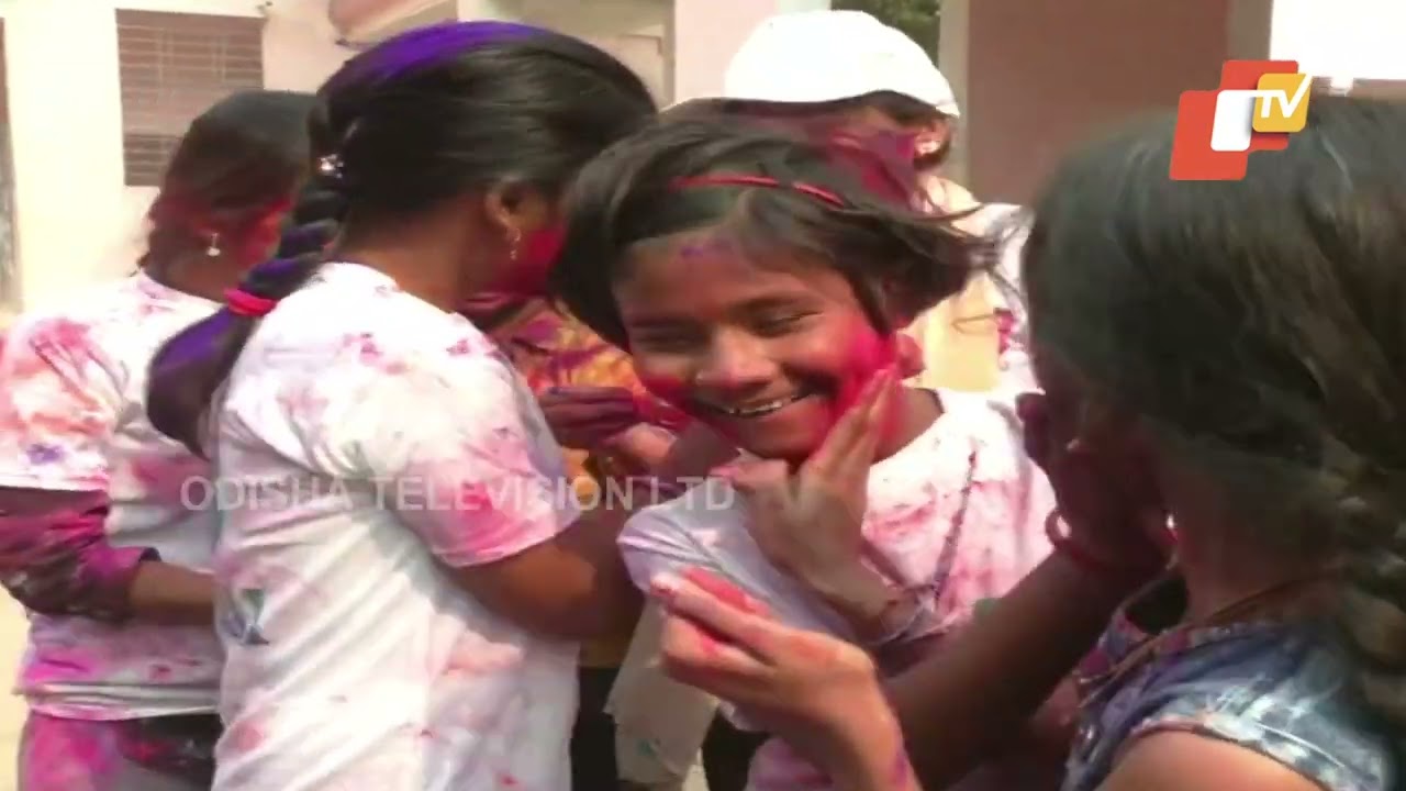 Divyangs celebrate Holi with enthusiasm and fervor in Bargarh