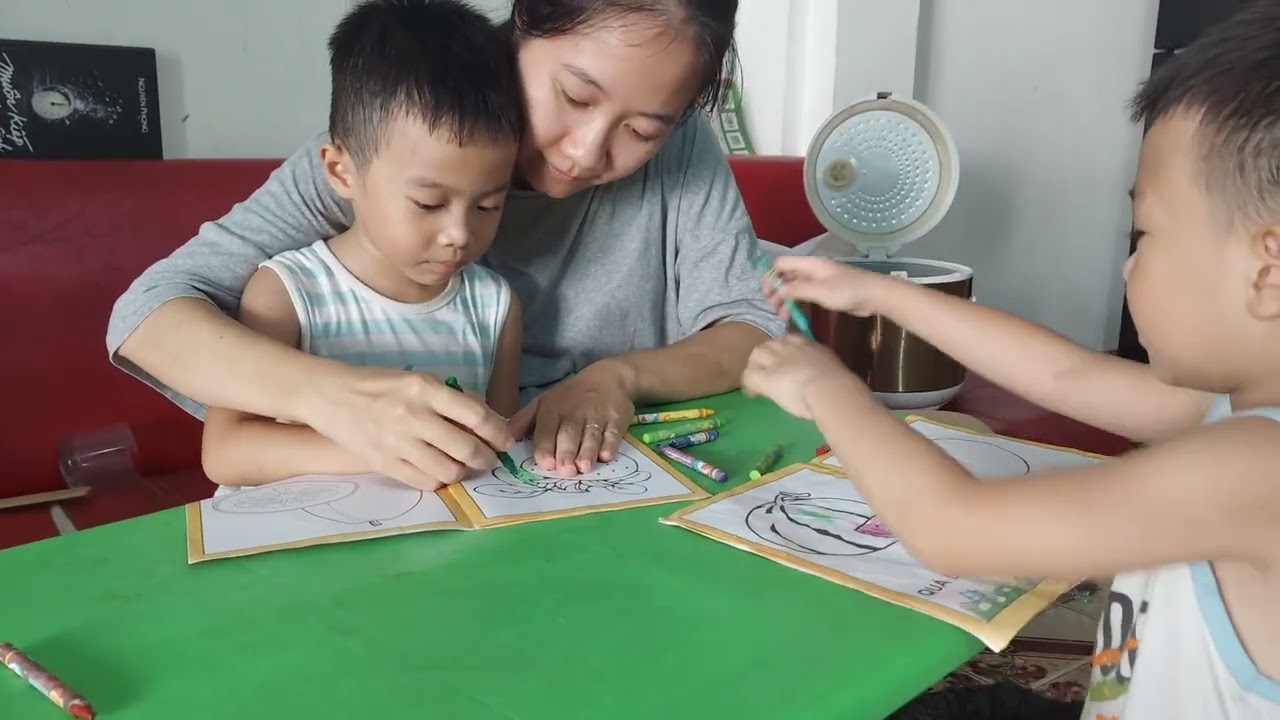 Em học bài :))