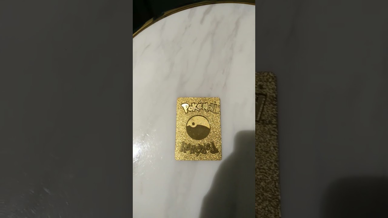 Golden charizard vmax