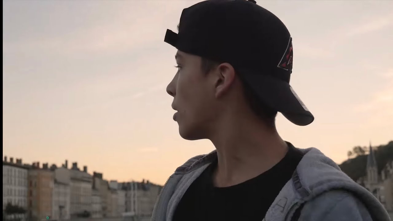 DAKEEZ - 100K (Clip Officiel)