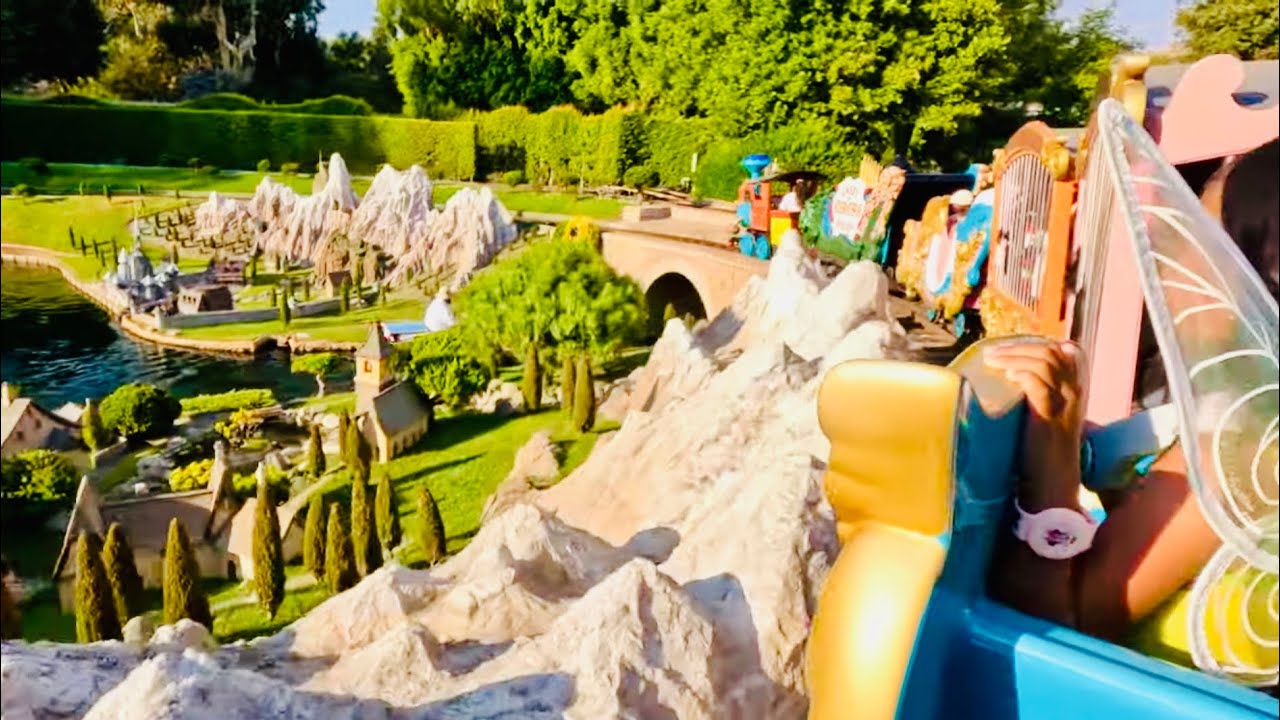 TEMPORARILY CLOSED‼️ CASEY JR. CIRCUS TRAIN AT FANTASYLAND IN DISNEYLAND PARK 
