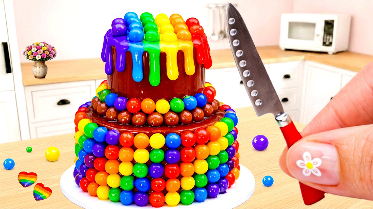 Миниатюрный радужный торт с шоколадными шариками 🌈🍫 Украшение шоколадной глазурью | Потрясающий торт