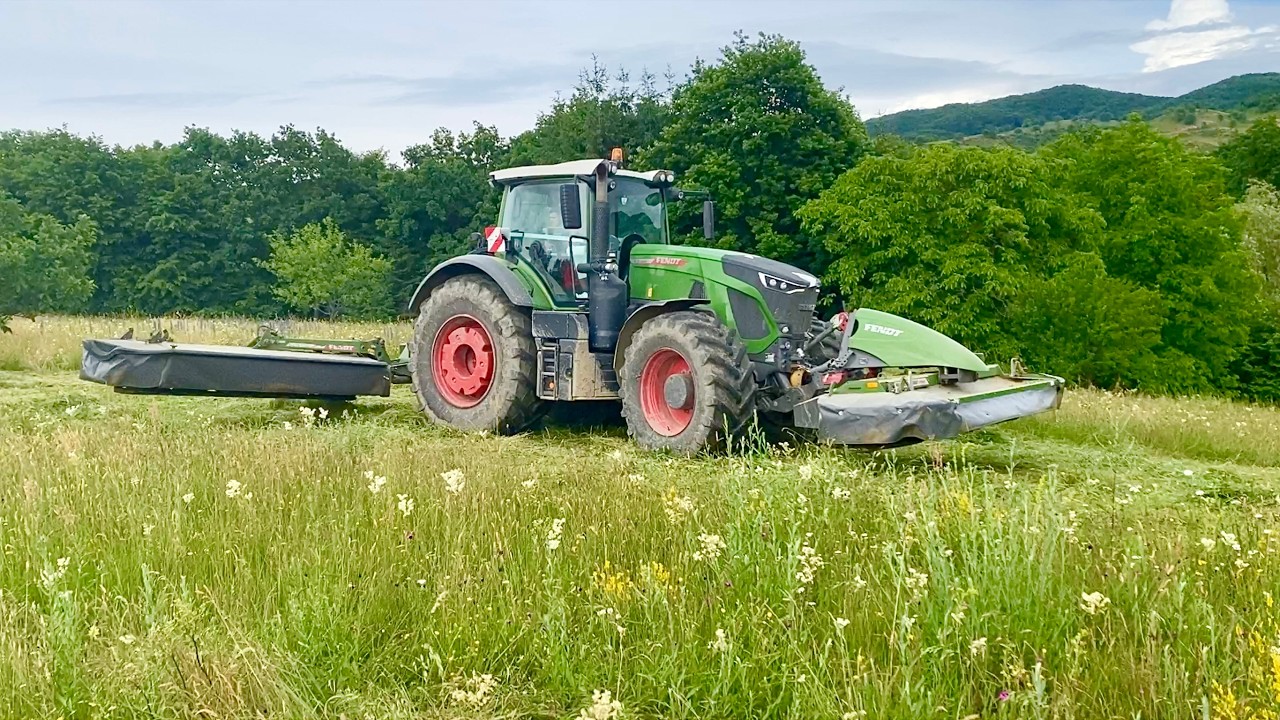 Fendt 936 Vario Mowing Grass with Power and Precision | Heavy Machinery in Action