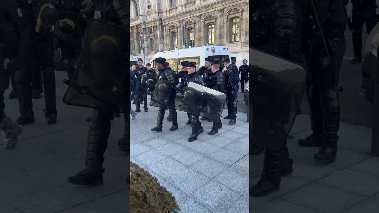 Massey Ferguson vs. Police #agriculture #farming #tractor #agro #police #masseyferguson