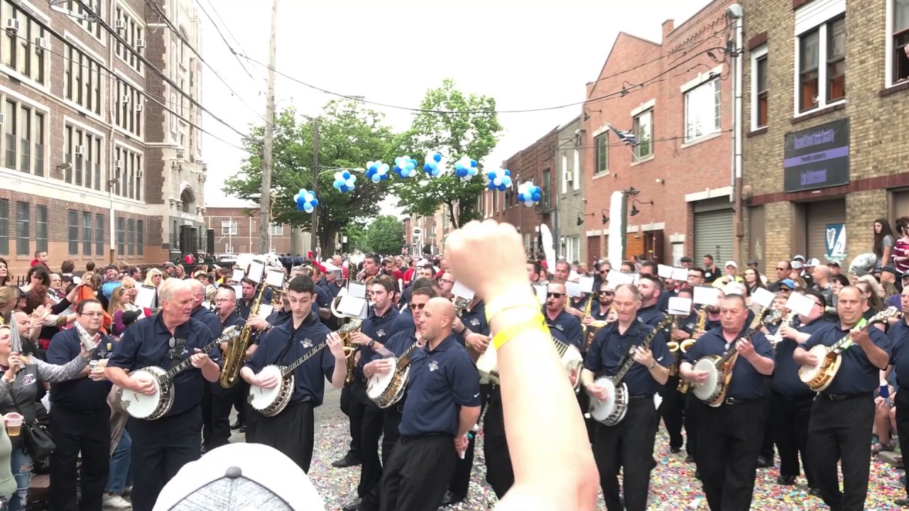 Quaker City String Band Serenade 2017 - South Philadelphia String Band