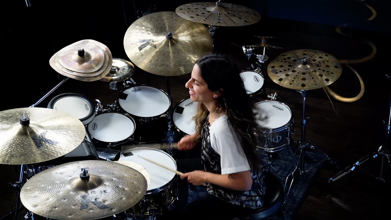 Sarah Thawer plays 