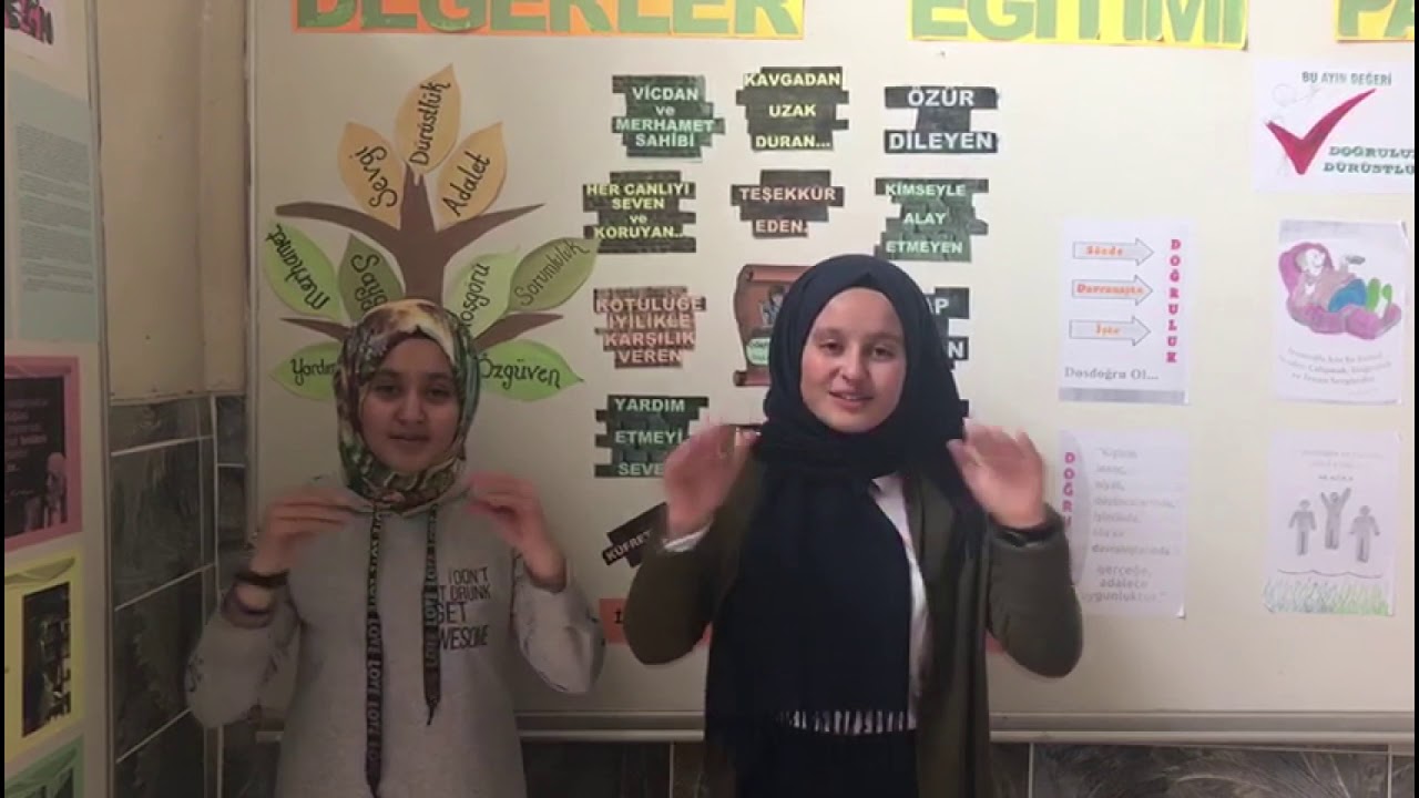KARLISU ORTAOKULU 2018-2019 mezunları ve öğretmenlerinden güzel bir klip çayır çimen geze geze..