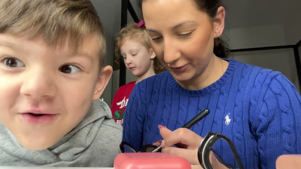 MOGĘ ZNOWU MÓWIĆ / ROBIMY PREZENTY DLA NAUCZYCIELI | VLOGMAS 2025 | Klaudia Robaszek