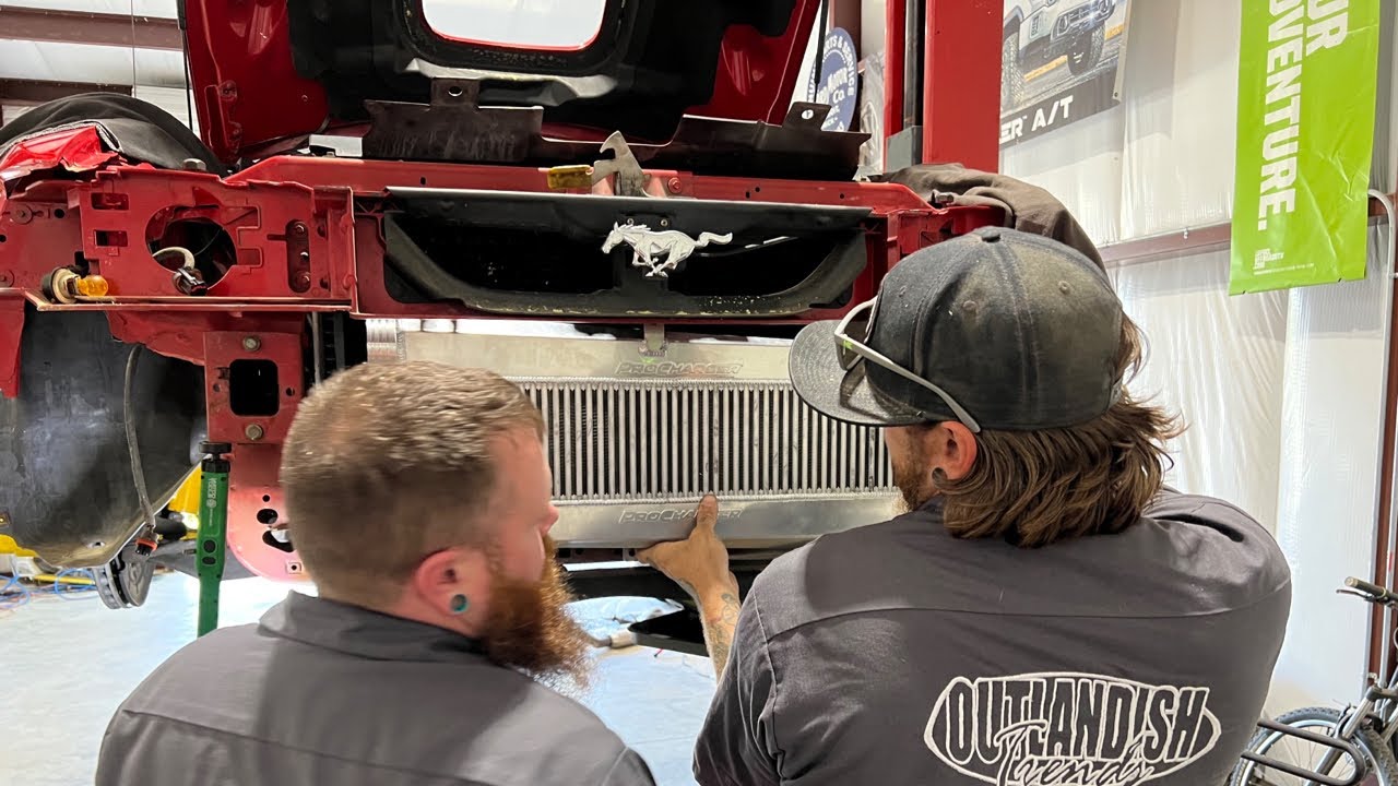 Установка комплекта Procharger на Mach 1 Mustang.