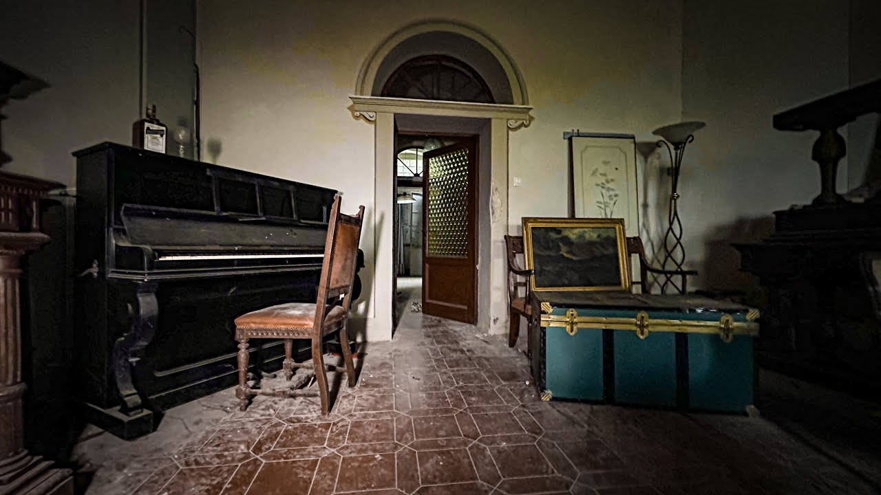 VILLA ABBANDONATA 20 ANNI FA ANCORA INTATTA! ASSURDO TUTTO QUELLO CHE TROVIAMO AL SUO INTERNO!