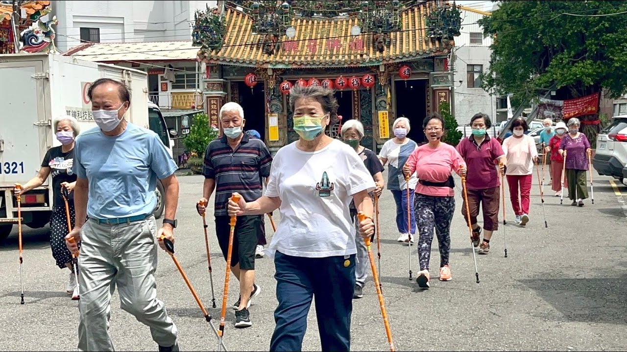 #長照 #嘉義 #王國哲診所 #民生巷弄長照站 #一步一腳印，走出活力 一堂一笑聲，迎回希望 #李彩萍 講師 #社團法人中華耀齡協會 #600015 05