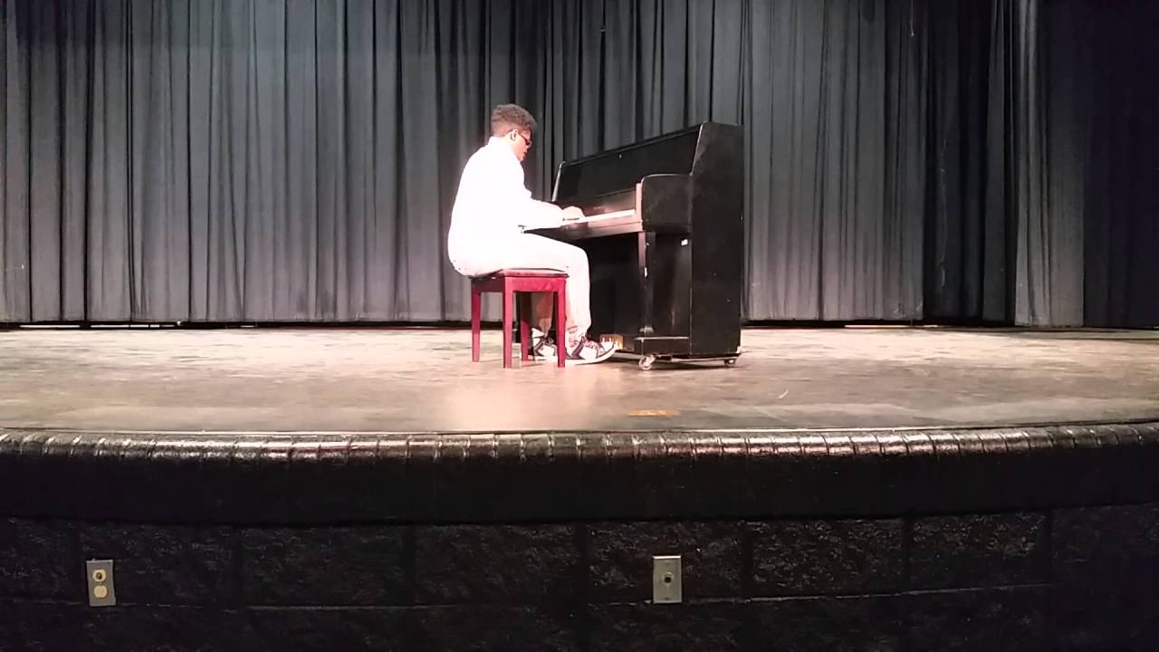 Evan McKenzie plays an Undertale Piano Medley- EHS Talent show 2016