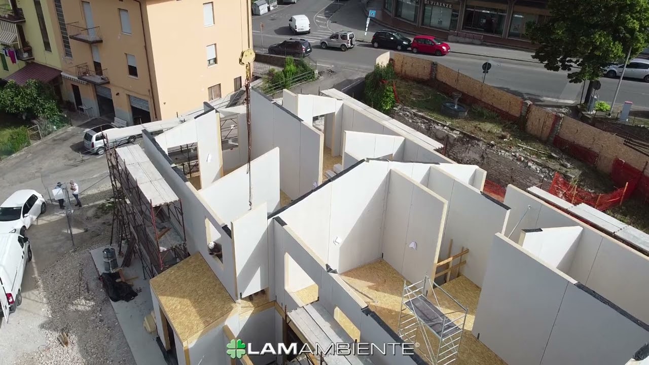 Bifamiliare in legno traspirante
