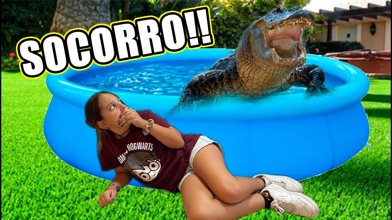 **ATACA** APARECE Un COCODRILO GIGANTE En La PISCINA TOXICA De La CASA NUEVA **Le MUERDE**