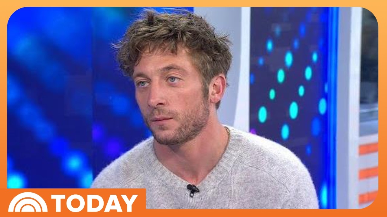 Jeremy Allen White on His &lsquo;Distant&rsquo; Relationship With Social Media