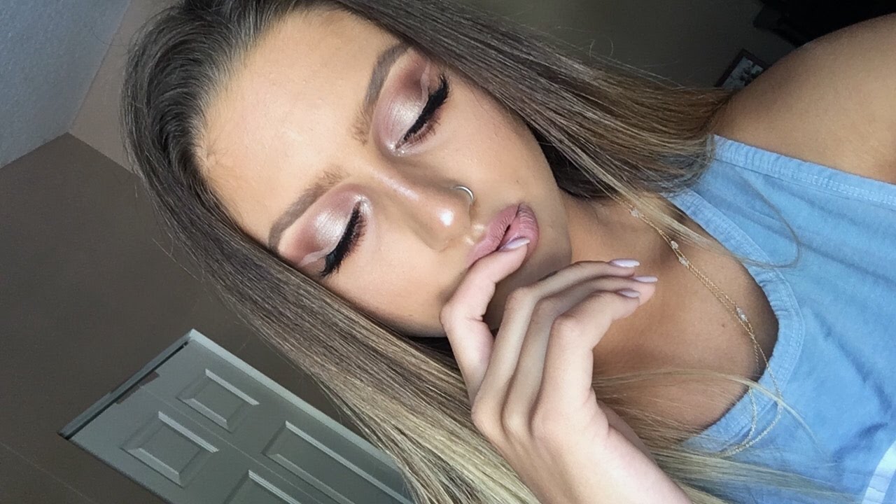 FESTIVAL MAKEUP: NUDE WINGED EYELINER, GLITTER, BLINDING HIGHLIGHT!!