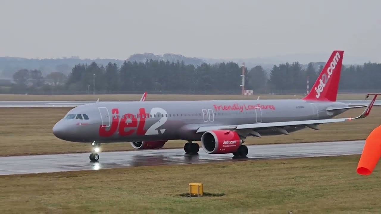 STUNNING JET2.COM AIRBUS A321-251NX G-SUNV DEPARTING EDINBURGH AIRPORT FOR INNSBRUCK #aviation 