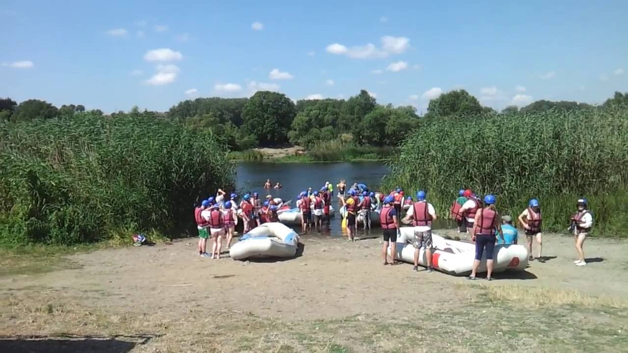 Preparation for rafting - подготовка к рафтингу