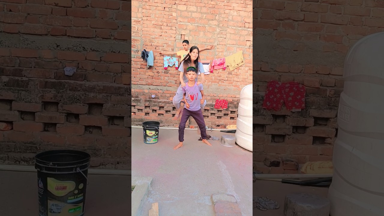 gaadi to dekho🤣 #techvaqueen #comedy #funny #youtubeshorts #automobile #mrkingsaabaa #shorts