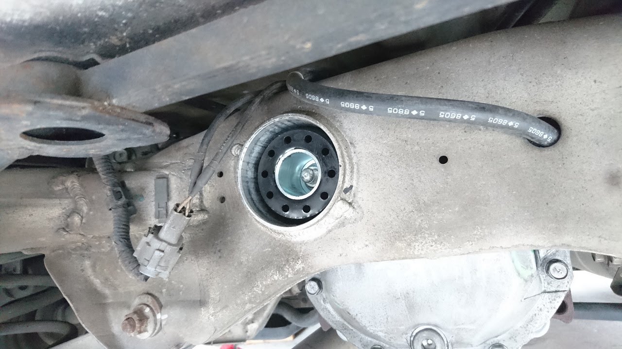 Z33 デフマウントブッシュ交換 (メンバー側)、WHITE LINE ウレタンブッシュ、AUTO STAFF 専用工具