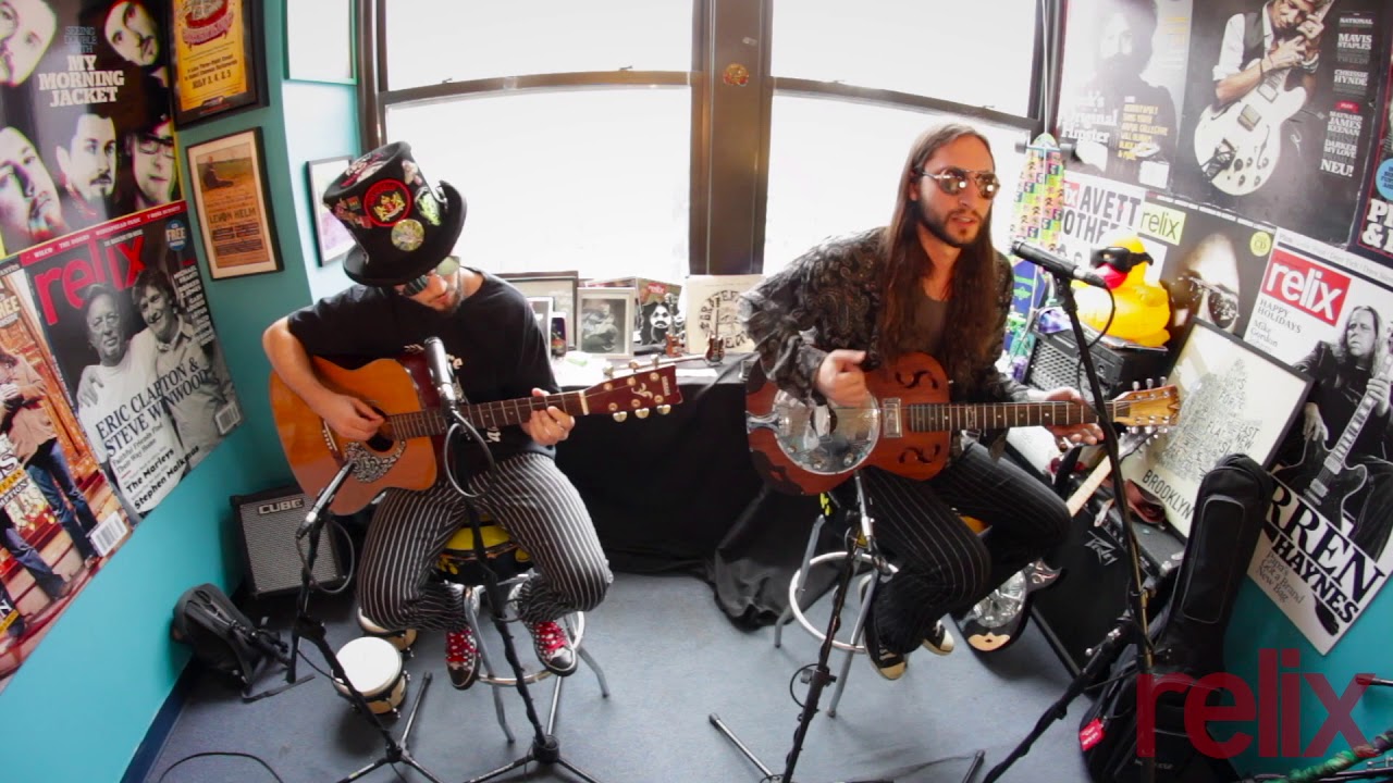 Balkun Brothers - 'Devil On TV' (Acoustic) - Relix Magazine Studios
