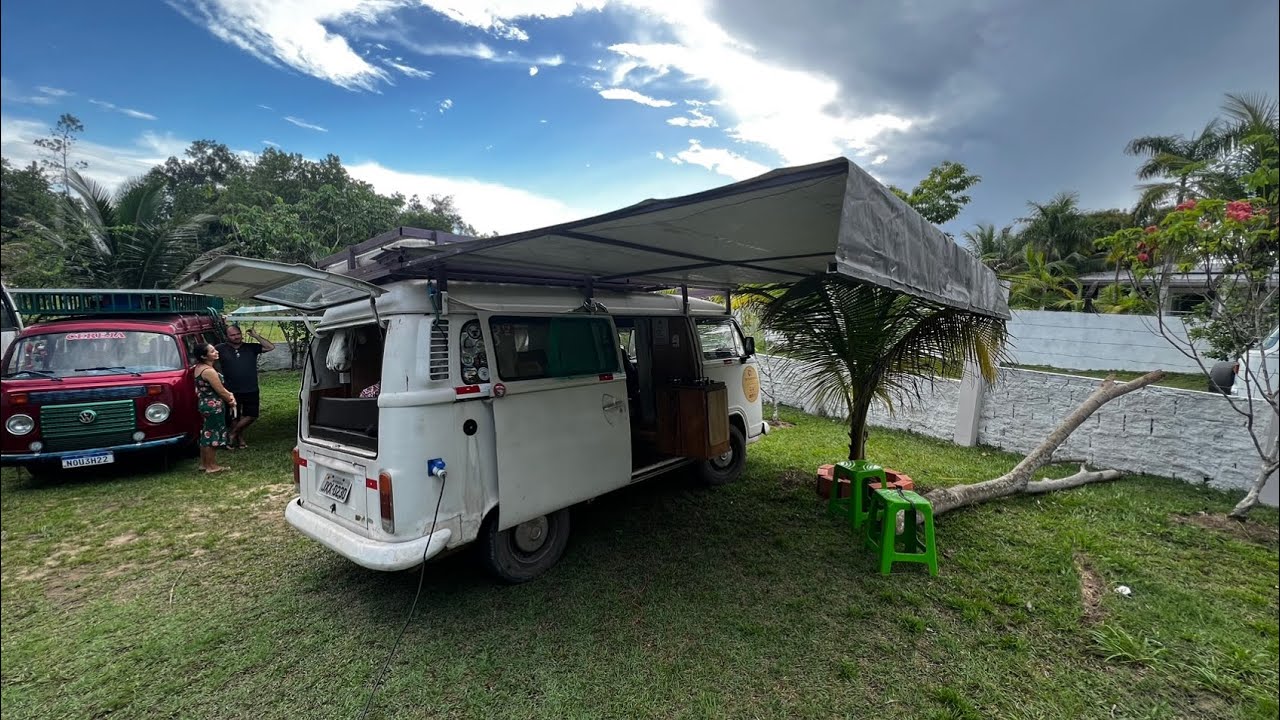 Kombi home com o maior toldo retrátil do Brasil e ar-condicionado barato, econômico e funcional