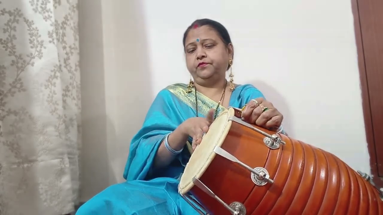 Dholak bajana sikhe# bhajano m bajane bali dolak# video# Suman lata ki Dholak.