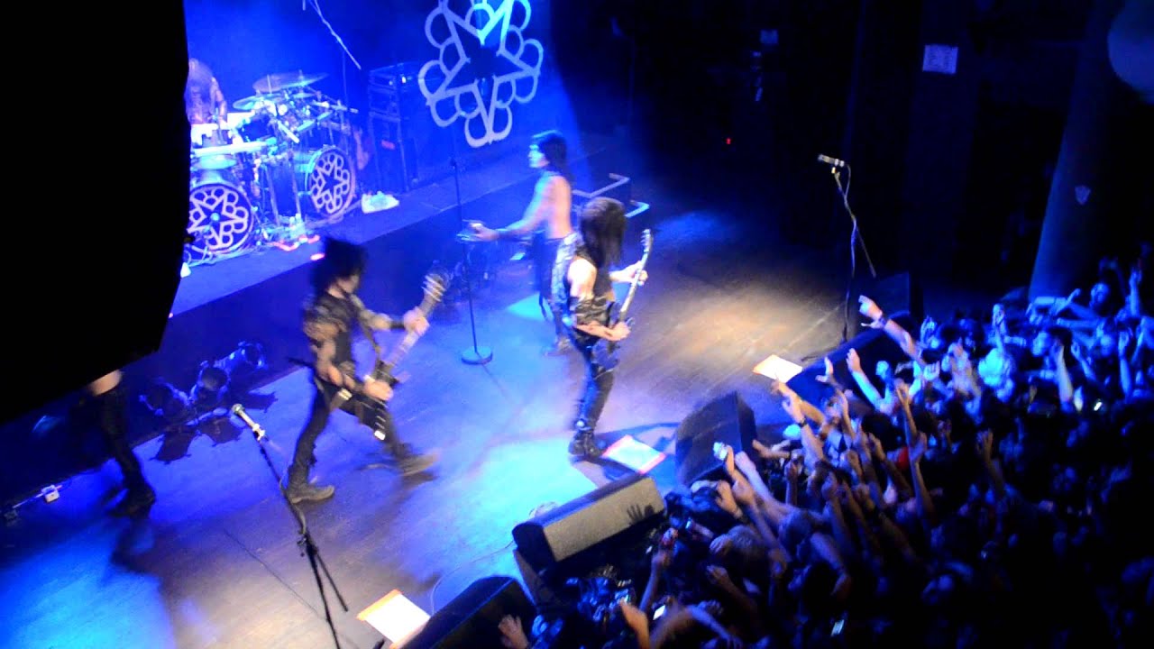 Black Veil Brides: Intro + New Religion (live in Prague 15/06/2012)