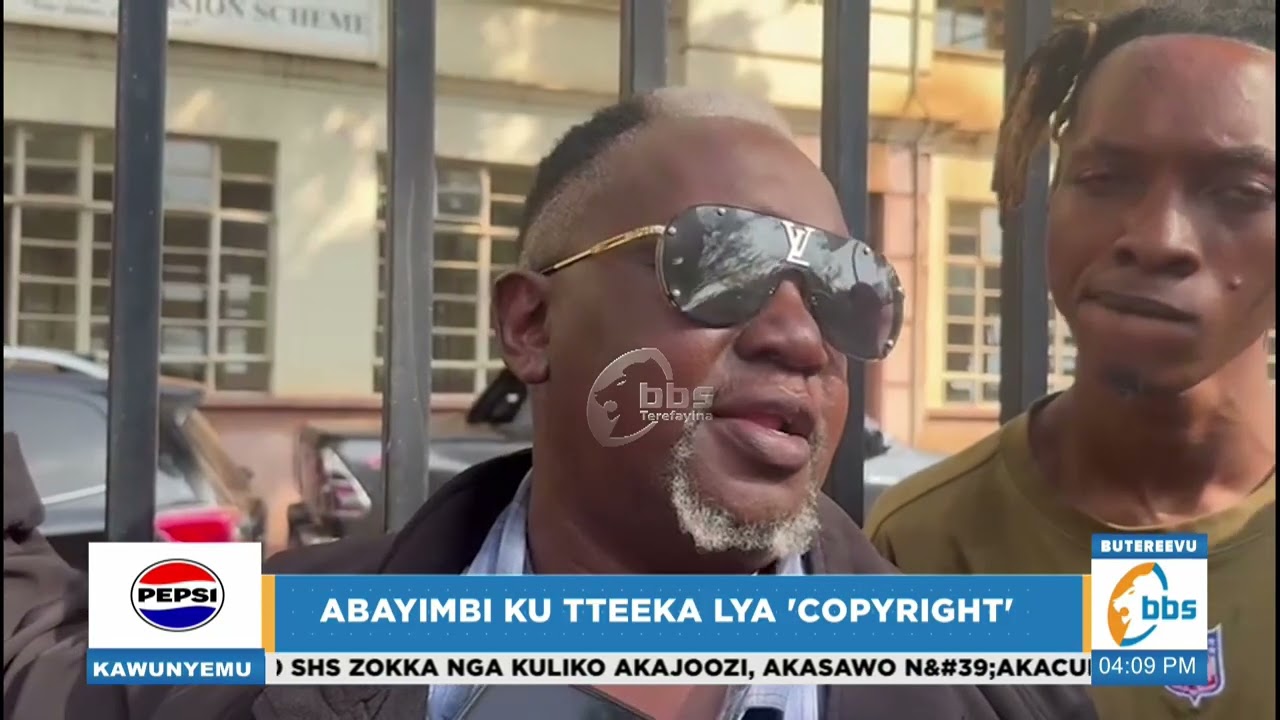 Abayimbi babuukira waggulu olw’etteeka lya Copyright, mbu y’essaawa balye ku ntuuyo zaabwe