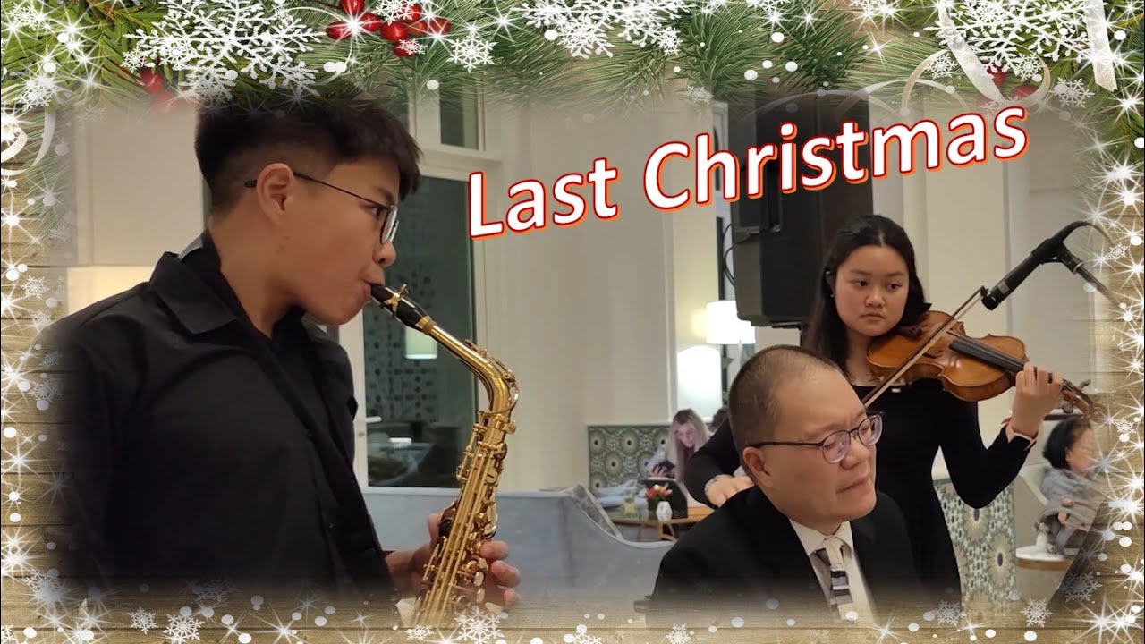 WiFi Family Band Christmas Special: Last Christmas Music Performance at a 5-Star Hilton Hotel 🤩🎄