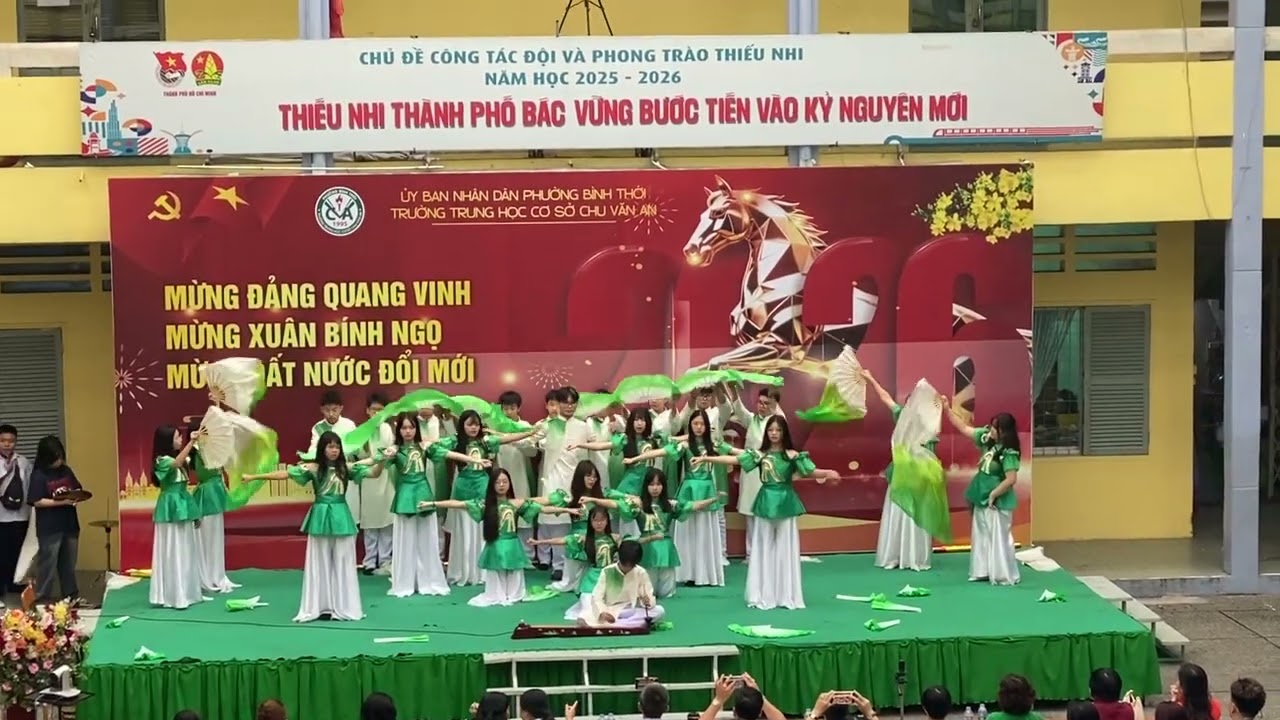 Tiết mục văn nghệ giành giải nhất của lớp 8/8 cute