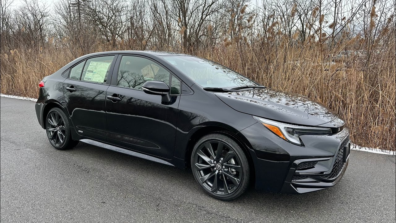 Toyota Corolla Hybrid SE AWD 2024 года — что вы получите, потратив больше