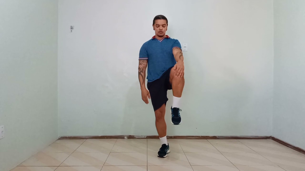 Ginástica escolar, saltos, giro, pirueta, estendido, grupado, afastado e carpado