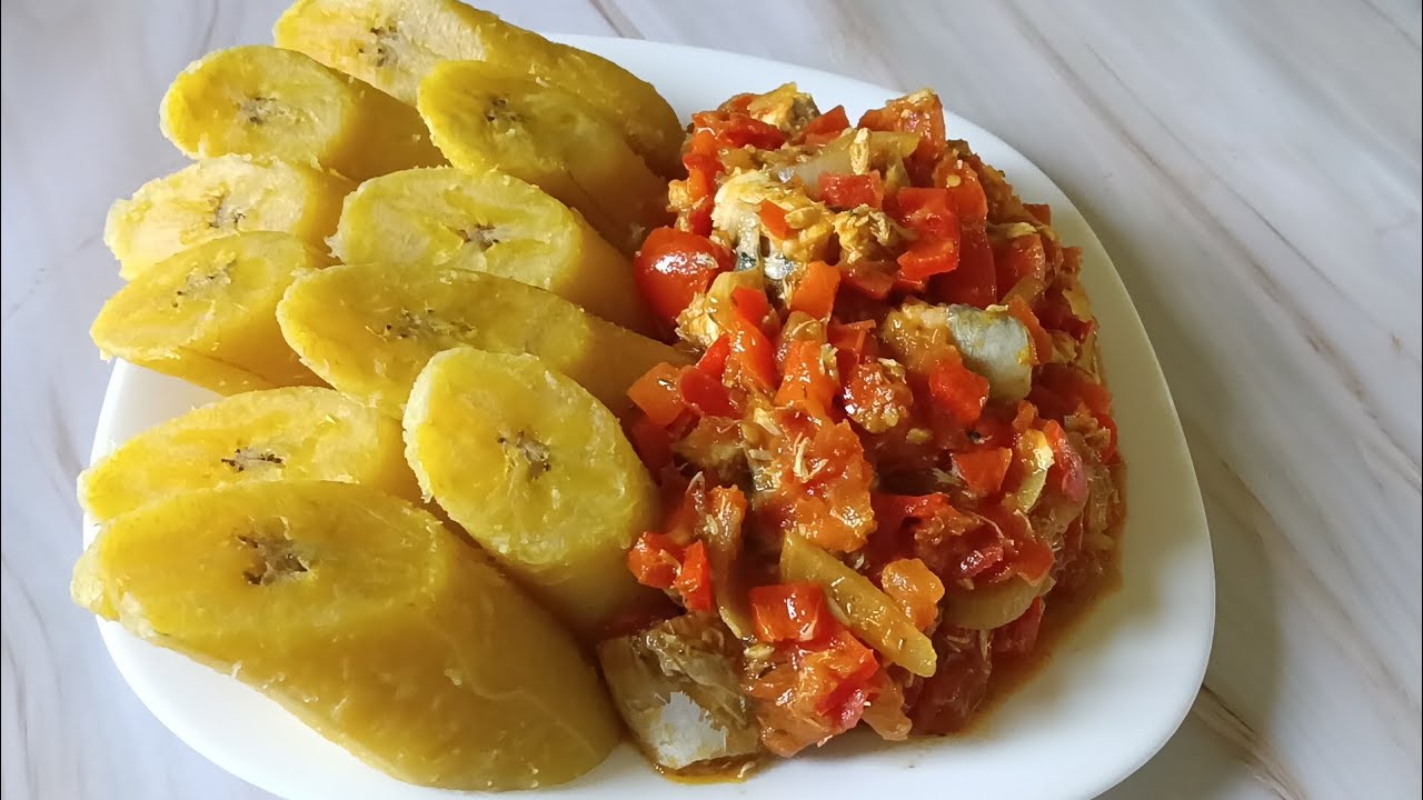 How To Make Mackerel Fish Sauce With Boiled Ripe Plantain/Easy Dinner