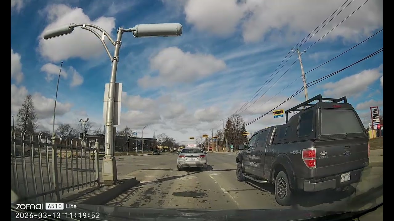 蒙特利尔驾照路考练车（重点 Longueuil SAAQ 考场）提供蒙特利尔地区驾照路考练车服务, STOP 停车与让行规则 · 路口判断 · 变道并线 · 速度控制 · 平行泊车 · 三点掉头