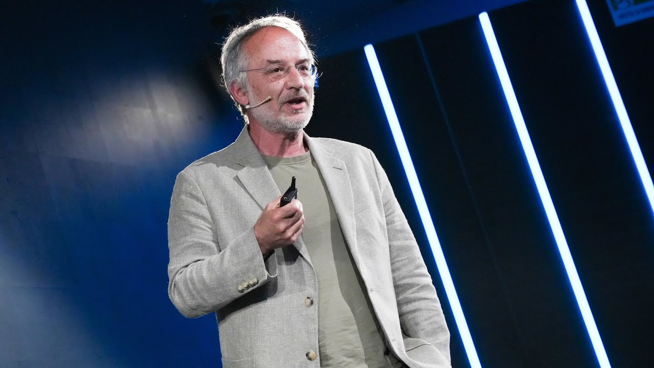 STEFANO MANCUSO A RICHMOND FUTURE FACTORY FORUM 2023: “ANIMALI E PIANTE SONO NOSTRI PARI”
